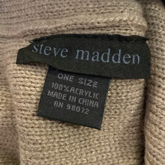 Steve Madden Tan / Olive Knit Beanie with  gold accents - one size - winter hat - Picture 4 of 8